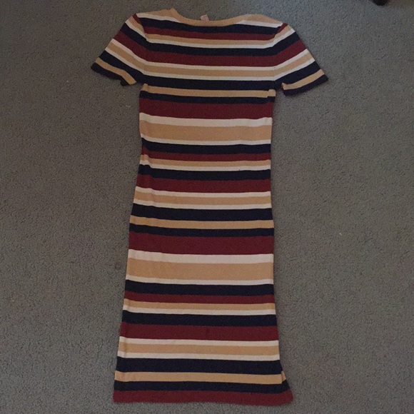 A dress - Picture 2 of 2